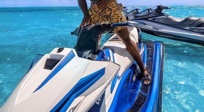 #BandmanKevo shows of post Ab-etching and Lipo! [Pics]