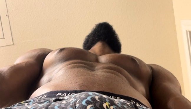 #MarshallPrice has a LEFTOVER ‘turkey leg’ for you! [NSFW]