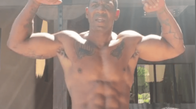 #ThirstTrap: #StevieJ shows he’s still FIT and FAB at 51! [vid]