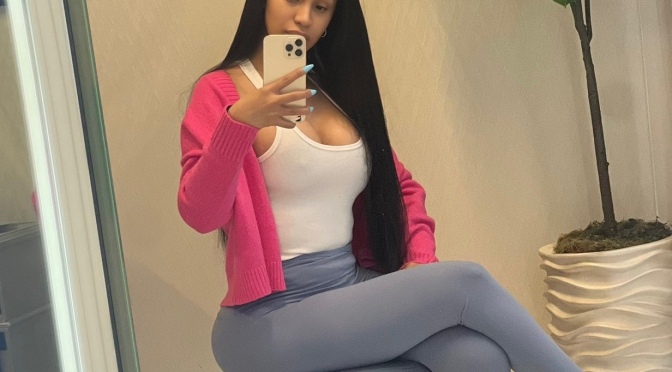 #CardiB posts her REAL hair! And she has INCHES! [pic]