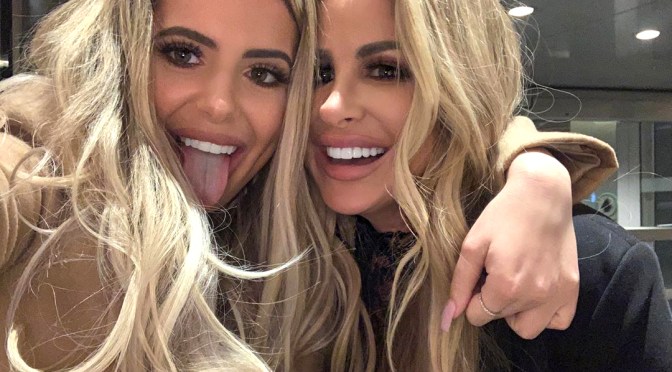 #KimZolciak FAKES daughter’s PREGNANCY in CLICKBAIT for money! [details]