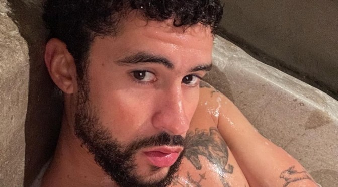 Thirst Trap: #BadBunny posts pics from his bathtub for his fans! [pics]