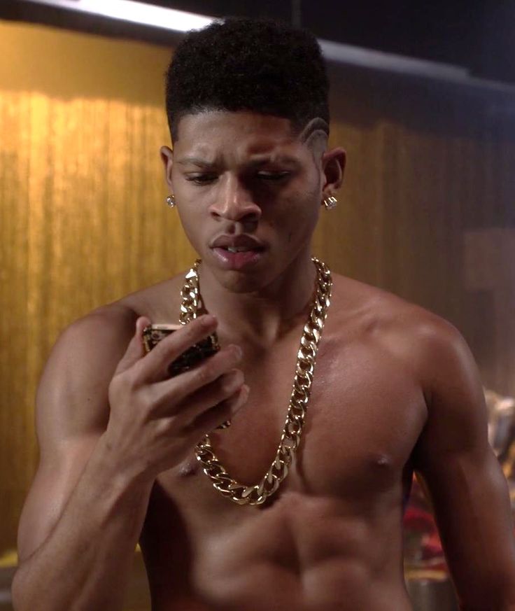 #Empire star #BryshereGray has been showing his ASS and DEEK on #