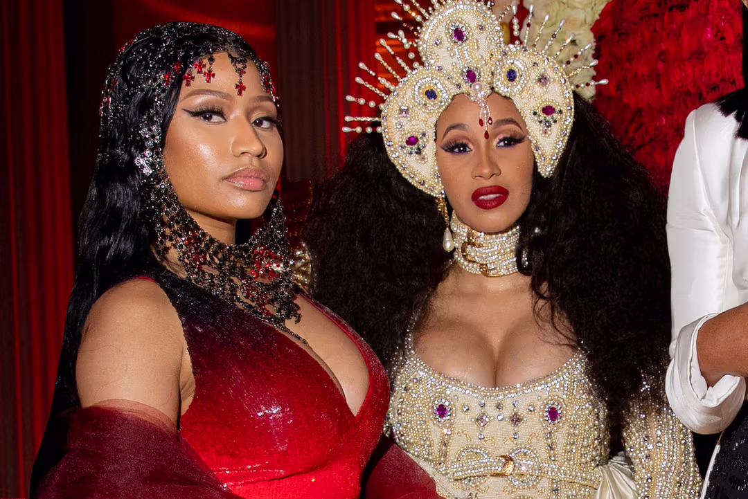 #CardiB & #NickiMinaj continue to beef, bringing the children into the MADNESS! [details]