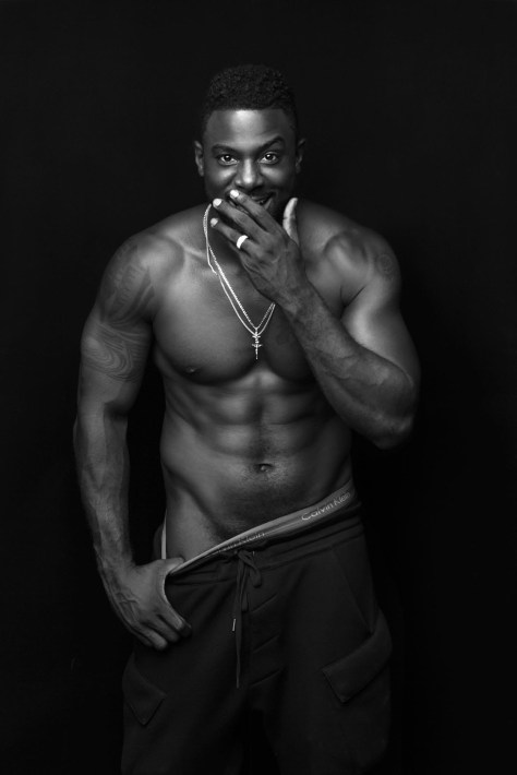 THIRST TRAP: #LanceGross strips down! [pic]