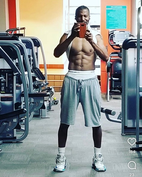 Thirst Trap: #BeautyInBlack’s #RiccoRoss fit & fab at 67! [vid]