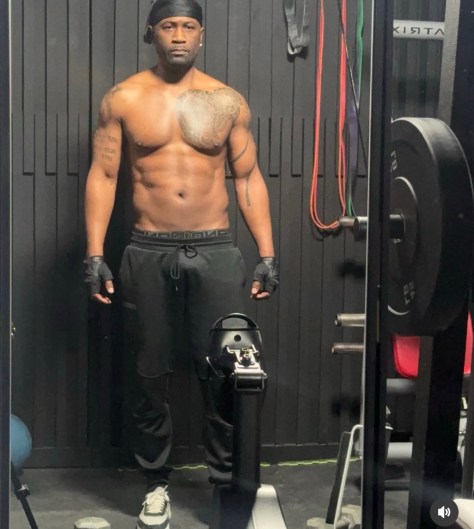 Thirst Trap: 112’s #QParker still fab and fit at 50! [pic]