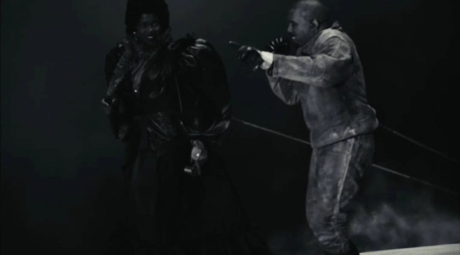 #KanyeWest brings out #LaurynHill at #SoFi! [vid]