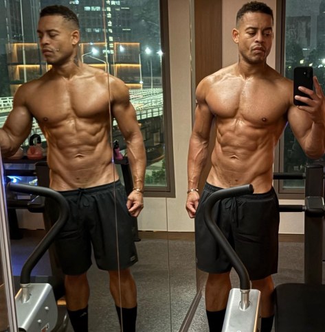 Thirst Trap: #RobertRiChard! [pics]