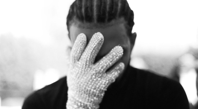 #Drake makes HISTORY again! Holds top 3 Billboard spots! [details]