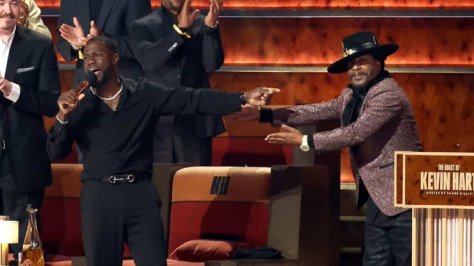 #KattWilliams ends beef with #KevinHart at his roast! [vid]