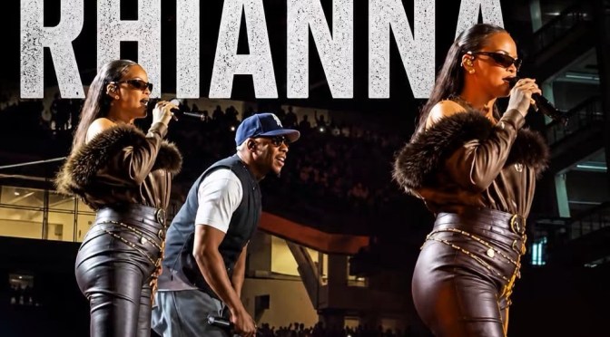 #JayZ brings out #Rihanna at Yankee Stadium night 3! [vid]