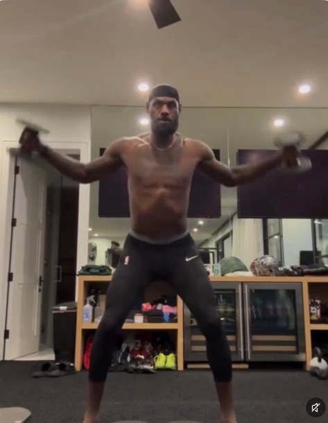 #LeBronJames putting in WORK on the offseason ahead of #76ers debut! [vid]