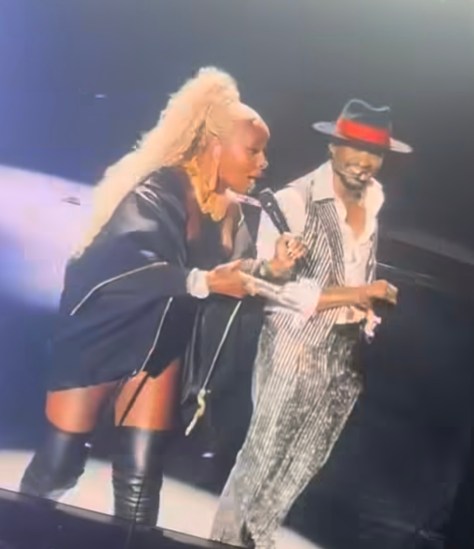 #Usher brings out #MaryJBlige at #MetLife Center! [vid]