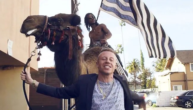 WAKE UP JAM: #Macklemore & #RyanLewis ‘Can’t Hold Us’ feat. #RayDalton [vid]